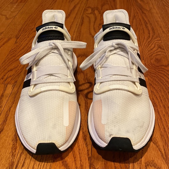 Men’s Adidas Originals Run Sneakers - Picture 3 of 7